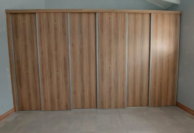 Sahara melamine built-in cupboard with sliding doors