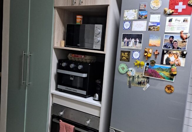 Kitchen revamp using Caraz, Congo and Arden Melamine with Vanilla quarts tops